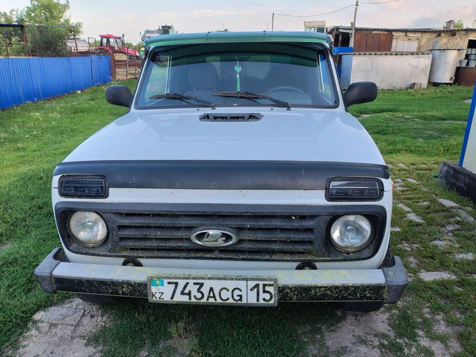 Нива 2121 продам.