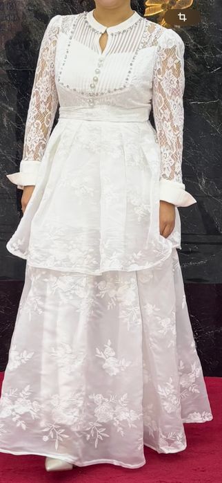 Белое платье  на мероприятие