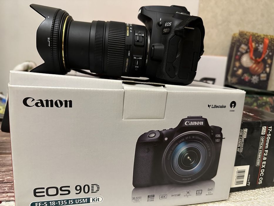 Продается фотоаппарат Canon EOS 90 D