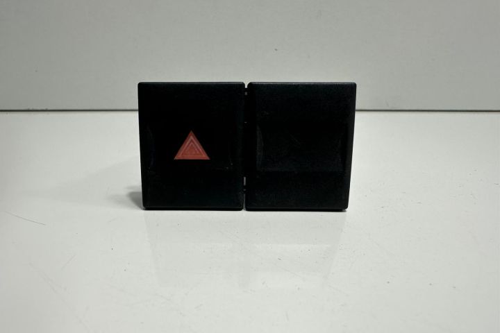 Buton avarii 1s7t13a350 Ford Mondeo MK3 (facelift) seria