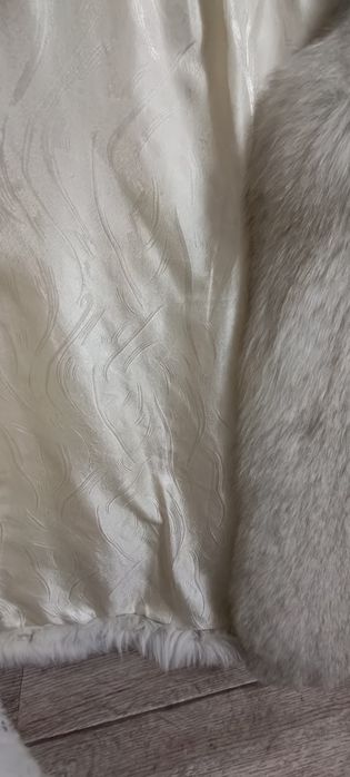 Продам меховую безрукавку, кролик