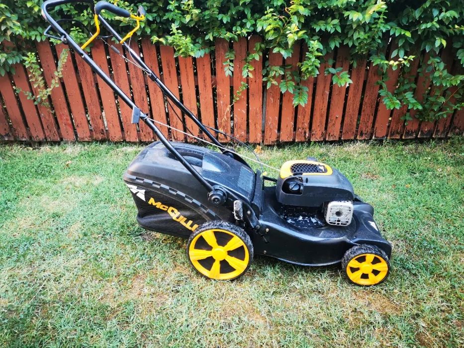 Косене на трева и чистене на дворове