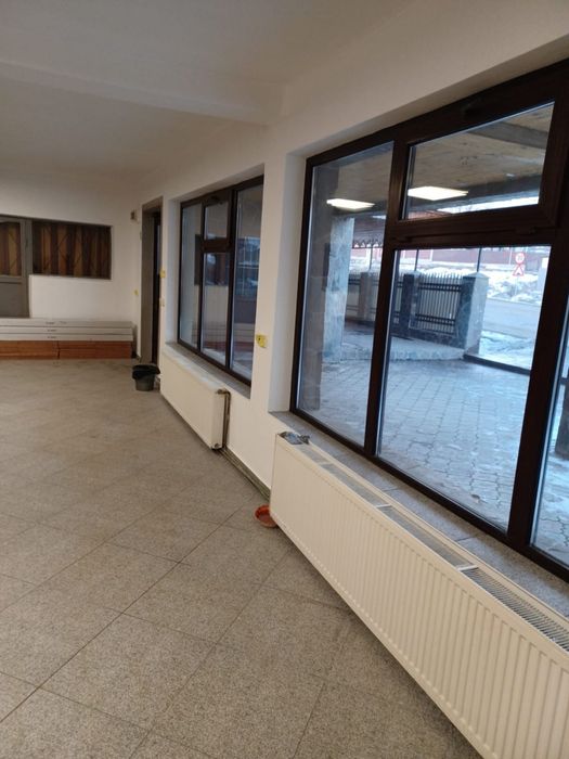 De Inchiriat Spatiu Comercial /  Magazin