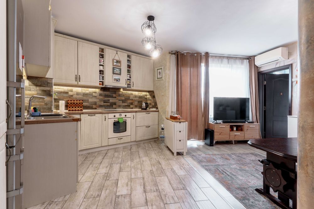 Продава се Тристаен апартамент в Велико Търново, Колю Фичето - 77 кв.м за 2052 €/кв.м - Снимка #3