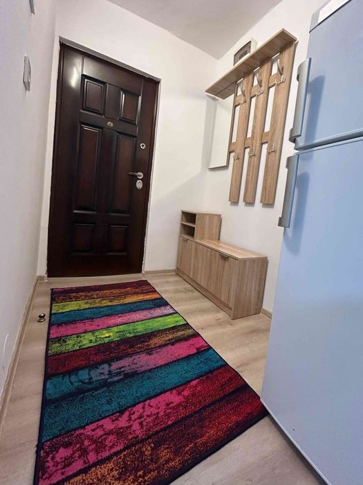 Închiriez garsonieră