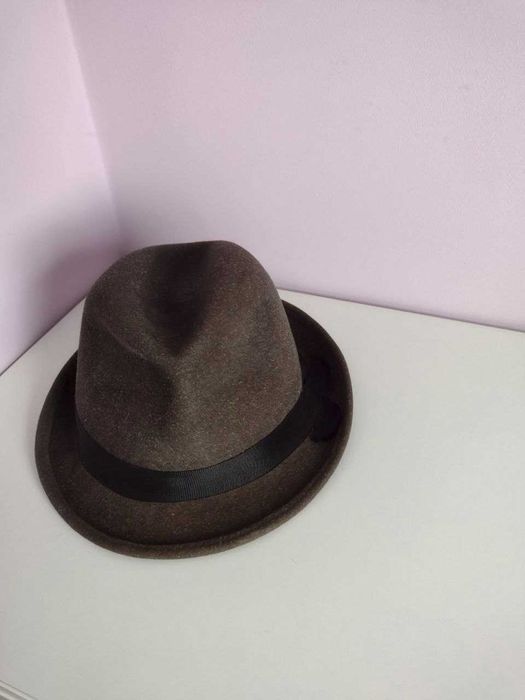 Дамски шапки и яки,  кожена, платнена и касторена