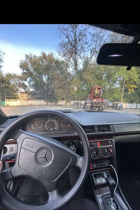 Мерседес Е320 японец