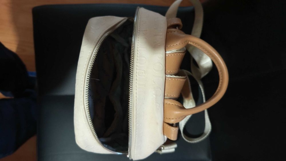 Дамска чанта тип раница