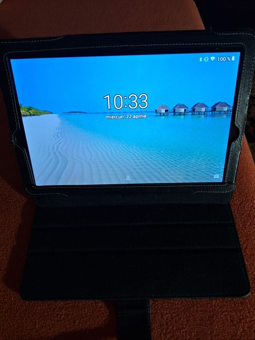 Vând tabletă 10 inch.