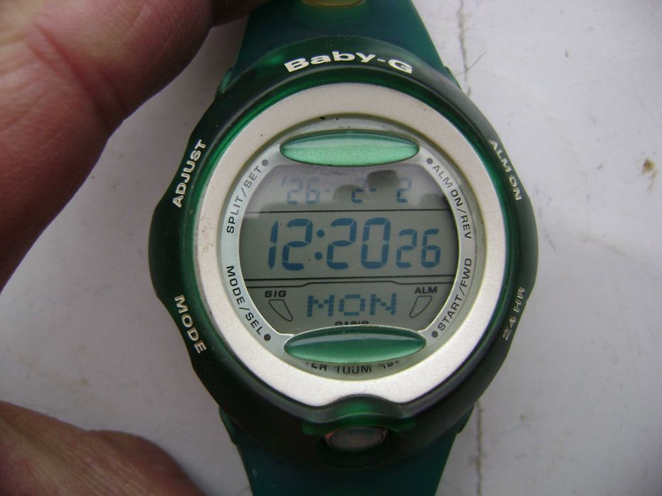 Продавам 5 броя часовници Casio