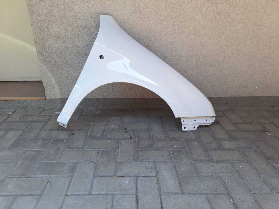 Aripa Fata Dreapta Skoda Fabia 1 I An 1999-2007 Vopsita Alb