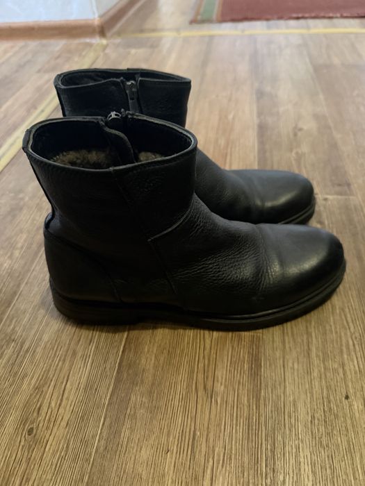 Продам кожаные ботинки