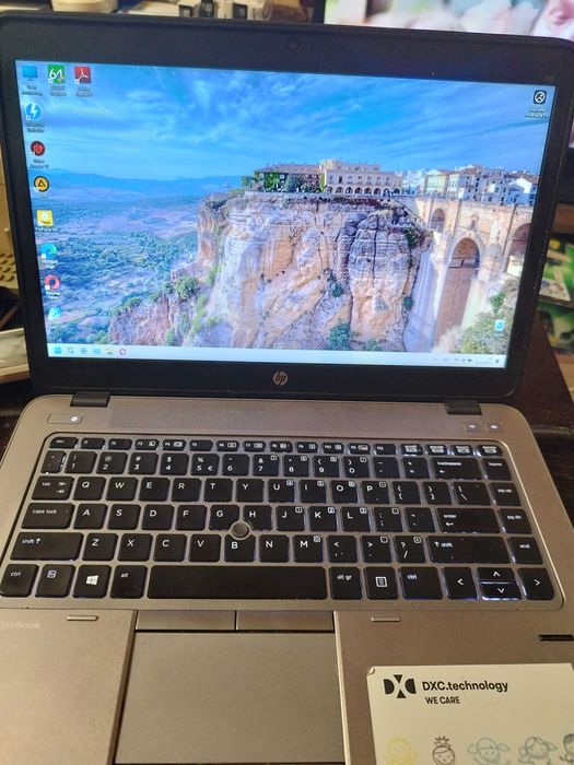 Hp Elitebook 745 G2 в отлично състояние с 240GB SSD и 16GB RAM.