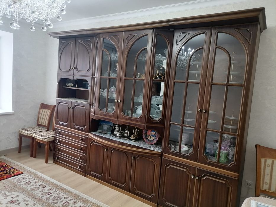 Продам шкаф стенку в хорошем состоянии