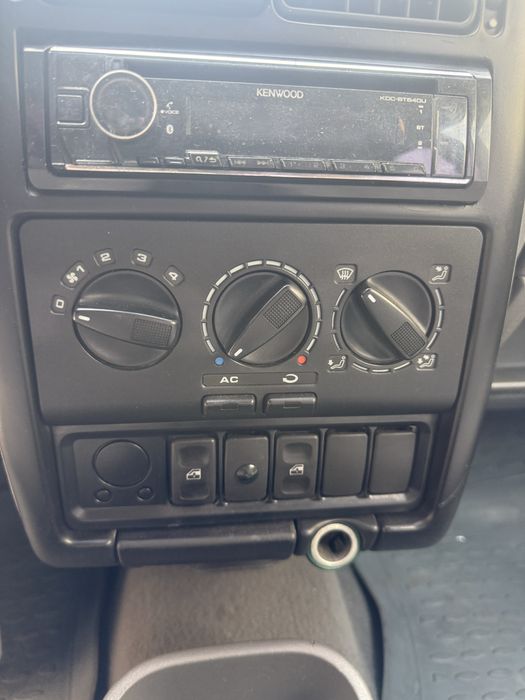 VW Caddy 1.9 TDI, 1999, aer conditionat, acte valabile, fara rugina