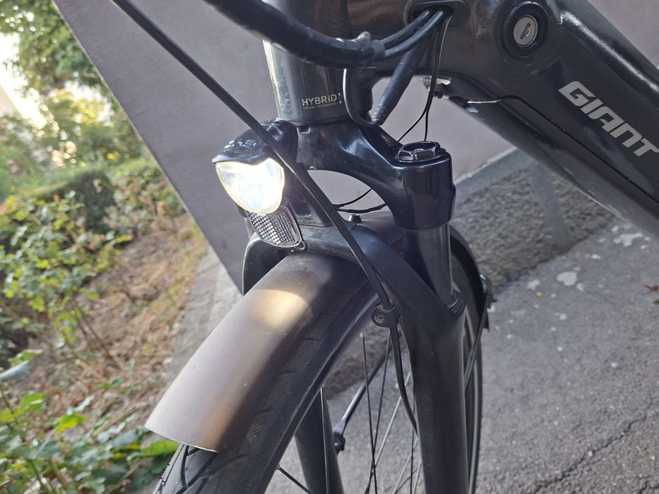 Vând bicicletă electrică ,,GIANT"