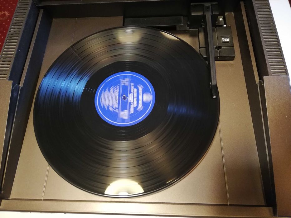 Linie Audio SCHNEIDER SPP 7570 RC cu Pick up/Caset/Tuner/Amplif - RFG