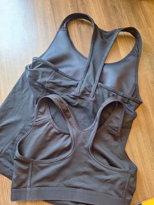 Спортно бюстие/сутиен и спортен потник Nike