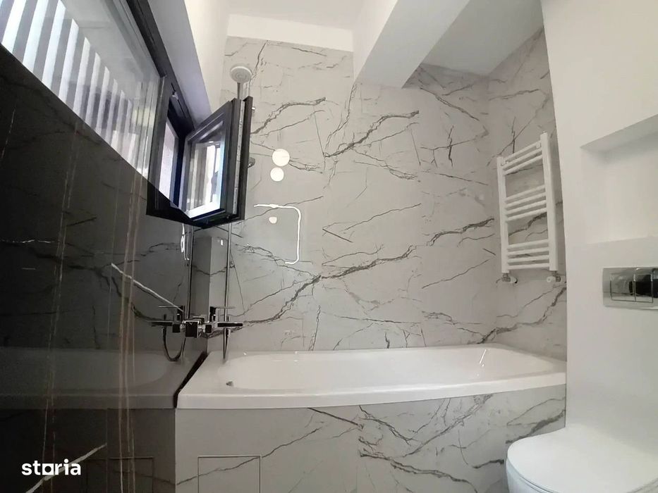 De Vânzare Casa Sisești 2 Cocosi!!