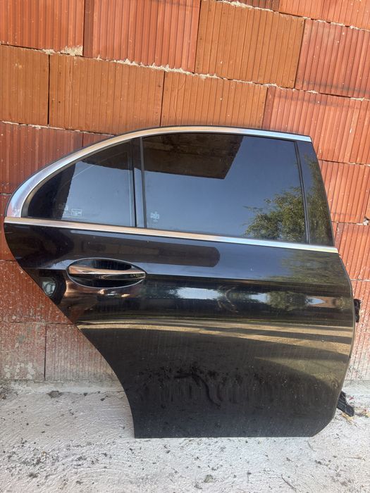 Задна дясна врата за w213 черна цвят 197