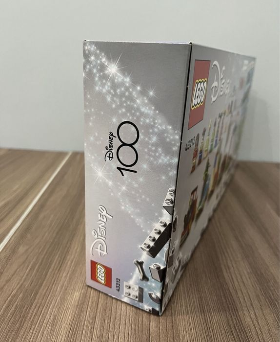 Продам ОРИГИНАЛЬНЫЙ НАБОР LEGO (100 деталей)