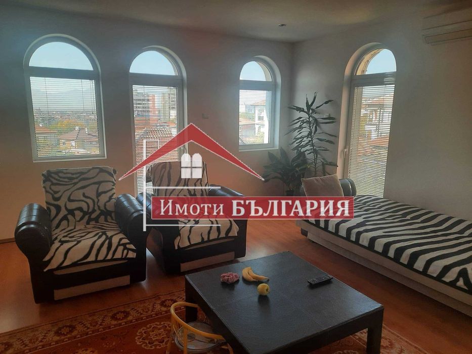 Къща на три етажа + Гараж в гр. Карлово