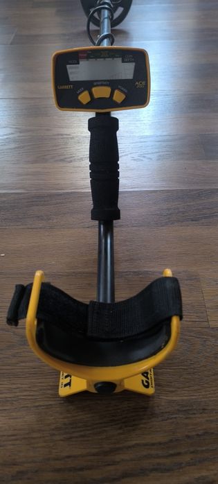 Garrett Ace 200i продам металлоискатель