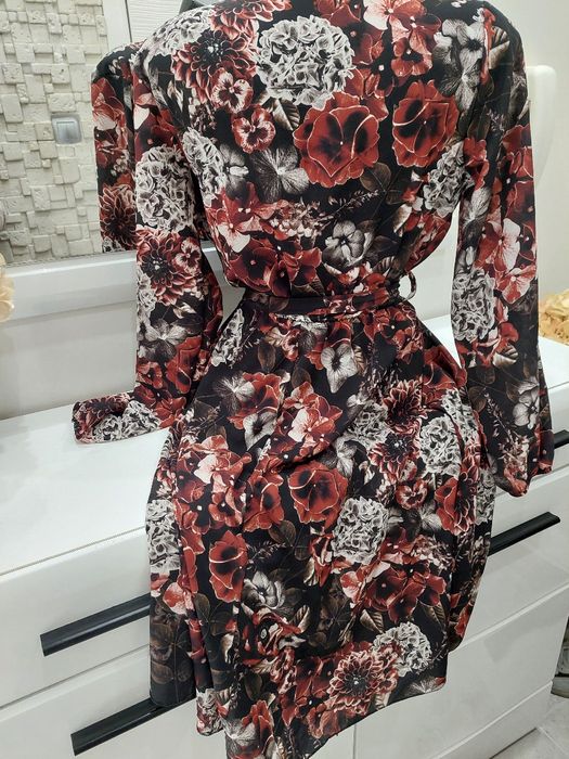 Много красива рокля