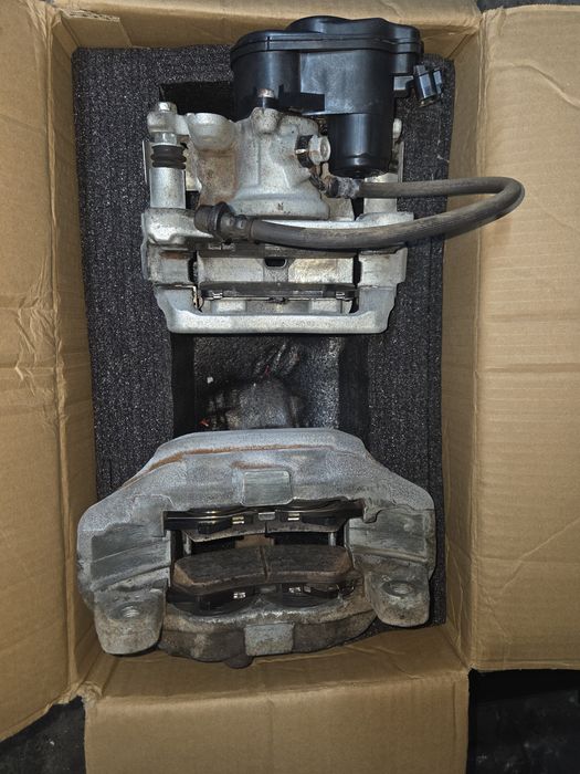 Продам тормозные диски и суппорта