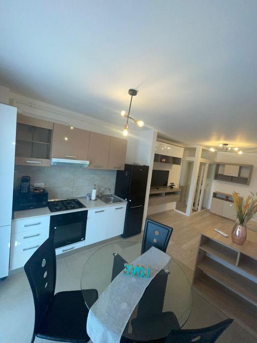 Apartament 3 camere de inchiriat in Maurer Residence