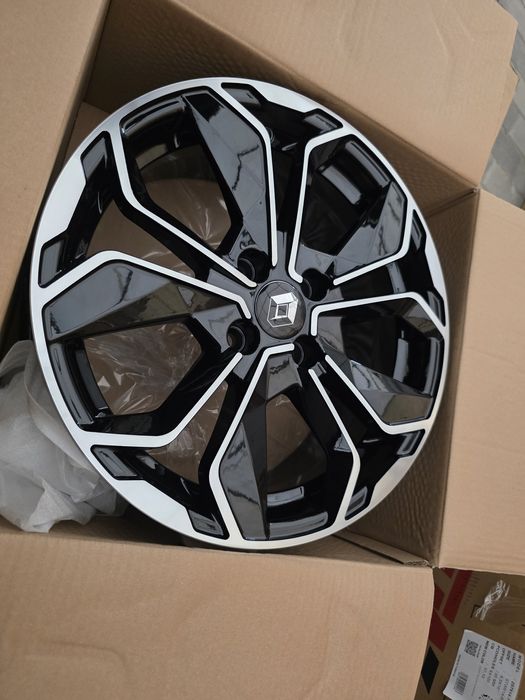 Jante de aliaj Renault pe 16 marca silver line