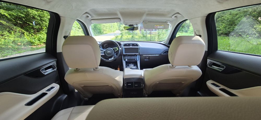 Jaguar F Pace de vanzare