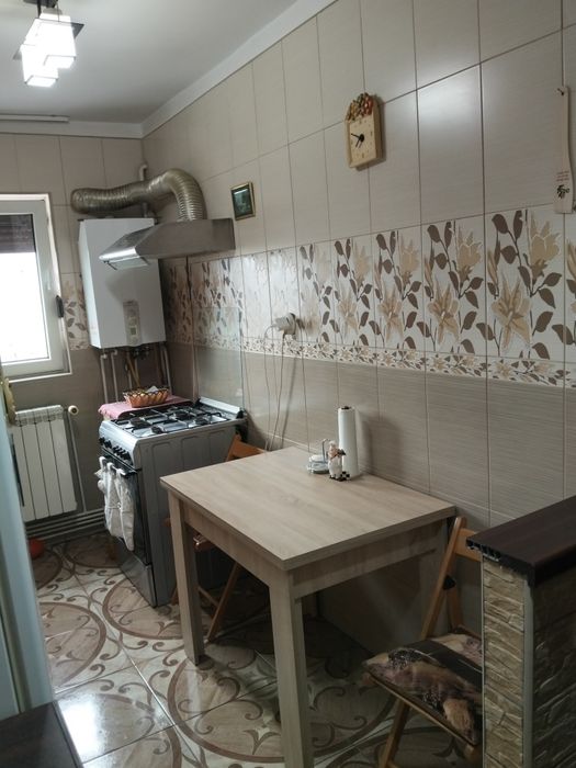 3 camere semidecomandat, mobilat/utilat, etaj 4/4 – Zimbru, Iași