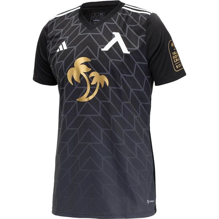 Черната фланелка ADIDAS на ПФК "Левски" 1914