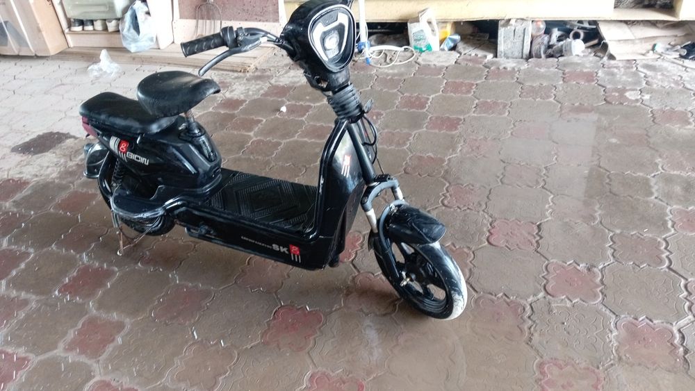 Продам Ск8 скутер