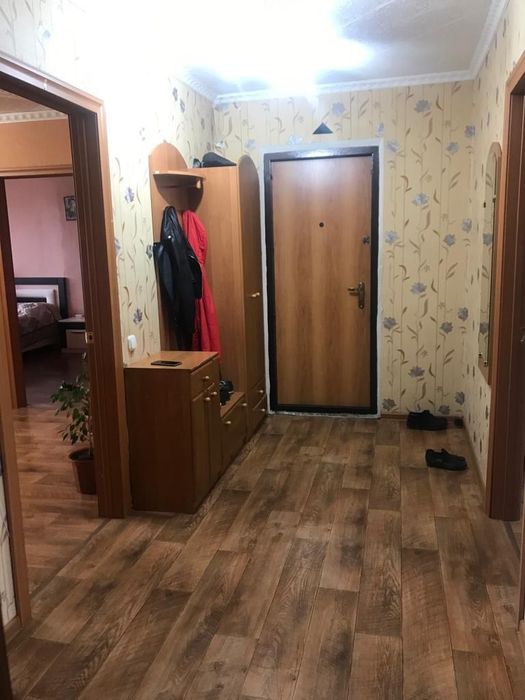 Продам 4 комнатную квартиру