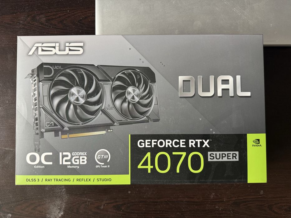 ASUS RTX 4070 Super Dual OC