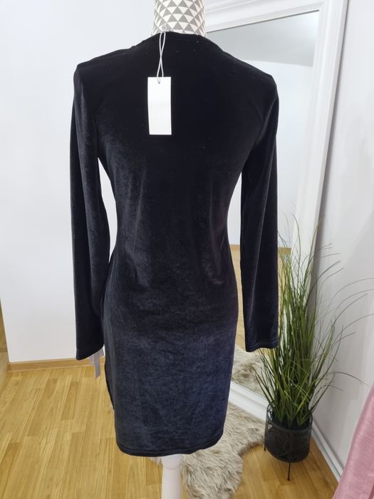 Rochie neagră din catifea