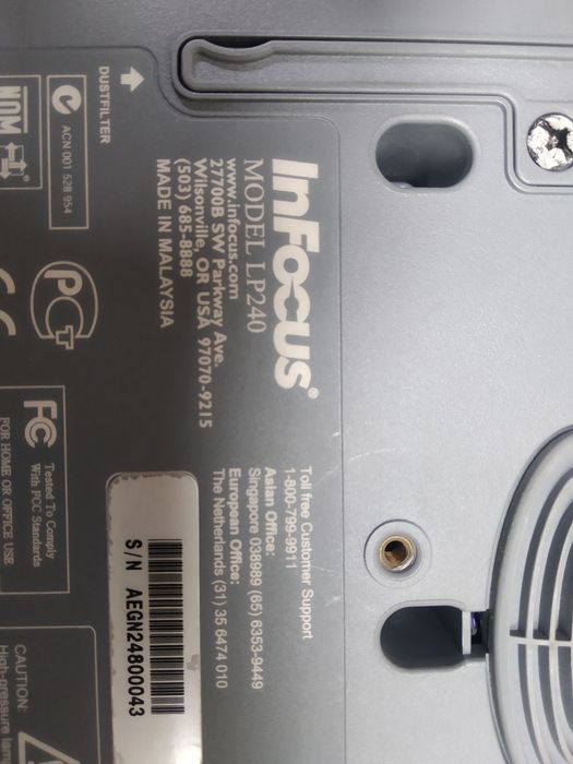 Проэкток lnfocus LP240