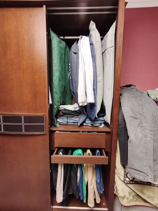 Шкаф большой для одежды