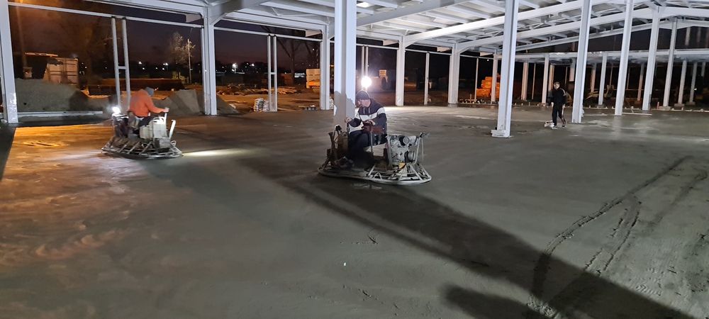 Sapa beton industrial cu Elicopter și Cuart, Placi beton, Fundatii