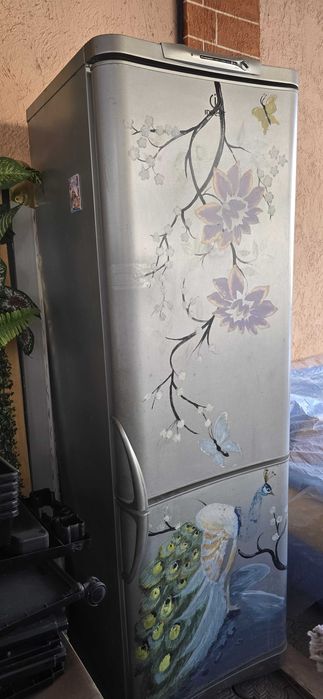 Холодильник INDESIT