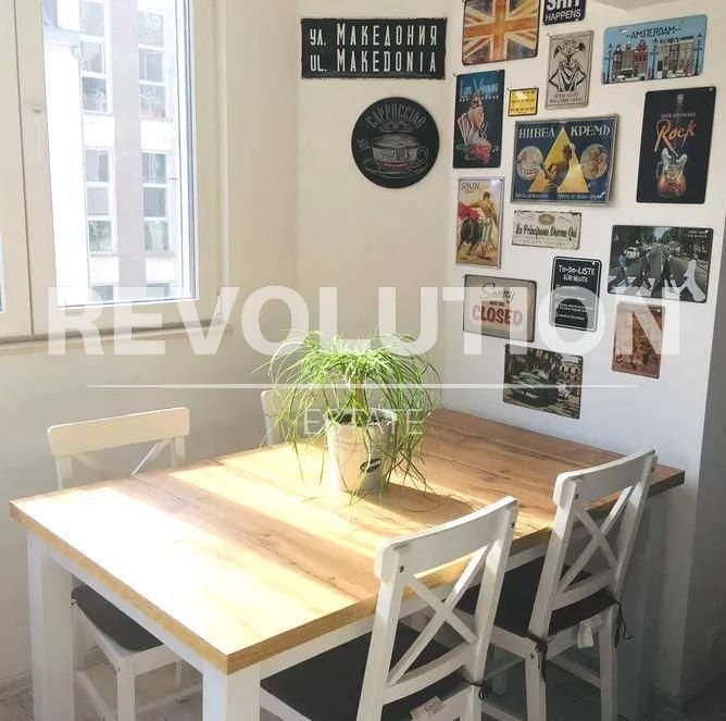 Дава се под наем Тристаен апартамент в Варна, Спортна зала - 65 кв.м за 897.6 € - Снимка #2