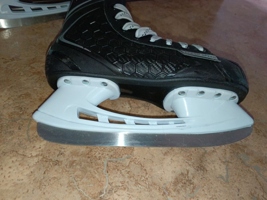Коньки 40-й размер