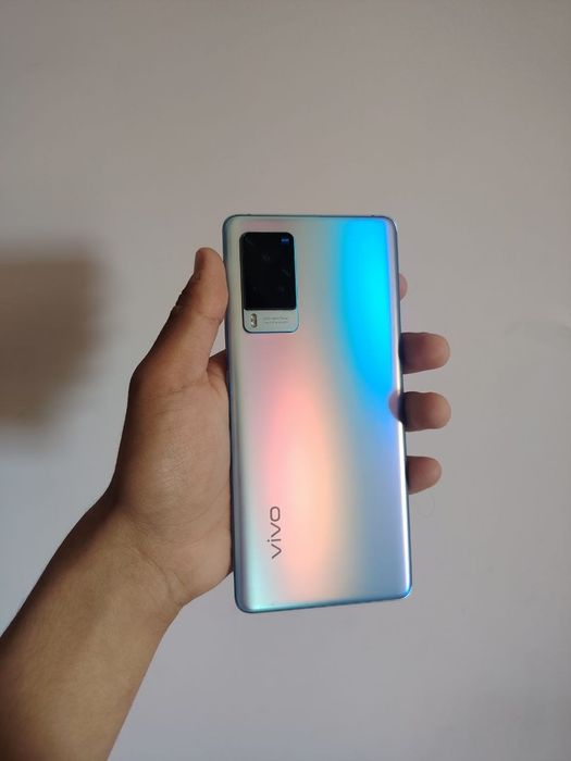 Vivo X60 Pro 12/256 GB
Holati: yaxshi ishlaydi
Karobkasi bor
Ekran: or