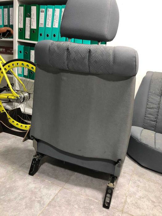 Оригинални части за Mercedes W126 – табло, седалки и др.