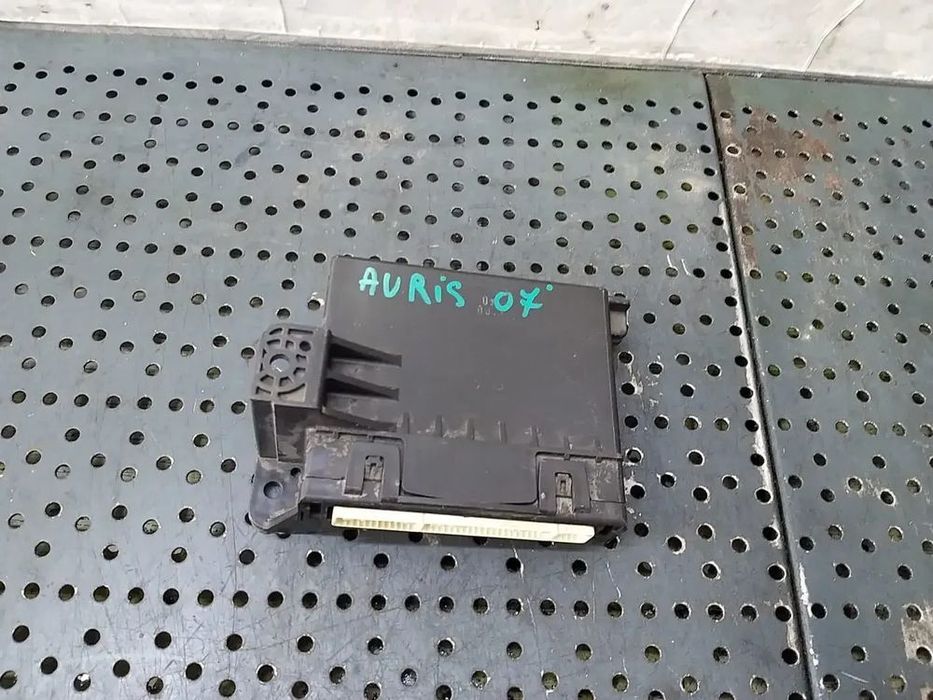 Modul electronic toyota auris