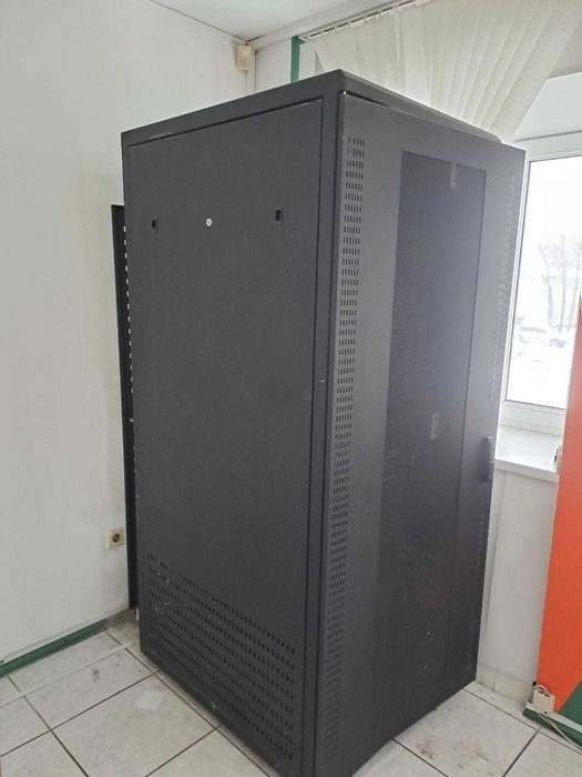 Серверный шкаф, напольный, б/у