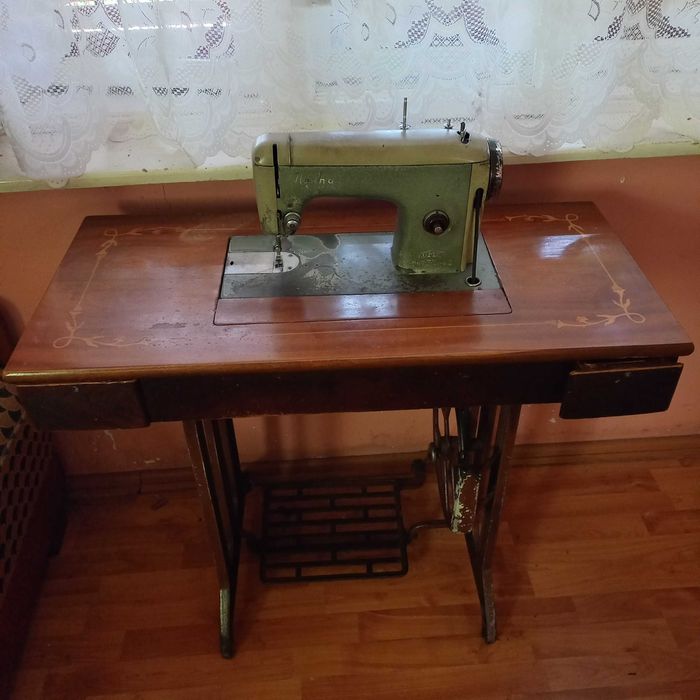 Maşină de cusut mecanică Ileana