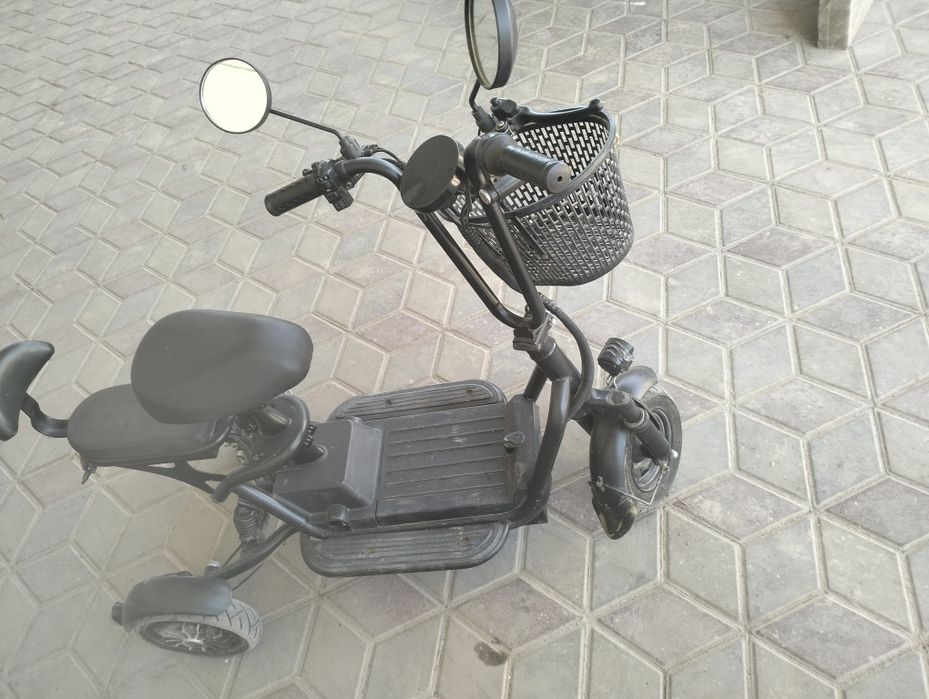Продам электросамокат